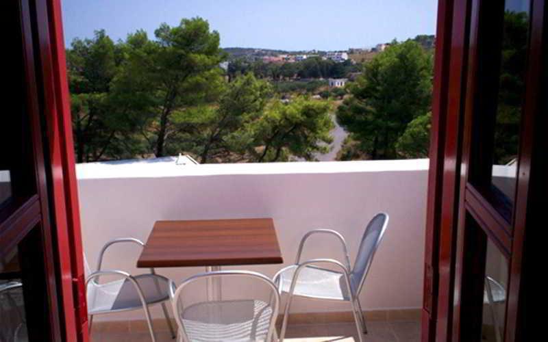 Aposperides Hotel Livadi  Exterior photo