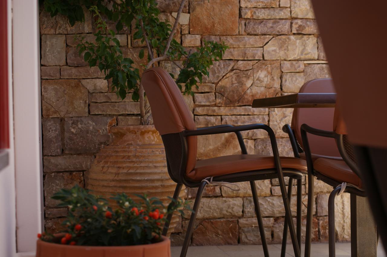 Aposperides Hotel Livadi  Exterior photo