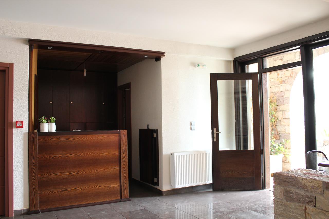 Aposperides Hotel Livadi  Exterior photo