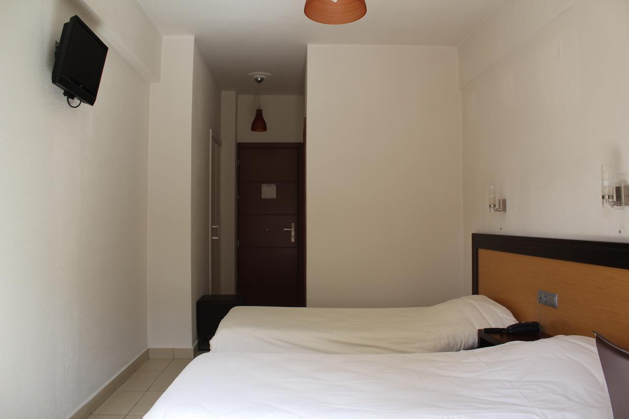 Aposperides Hotel Livadi  Exterior photo