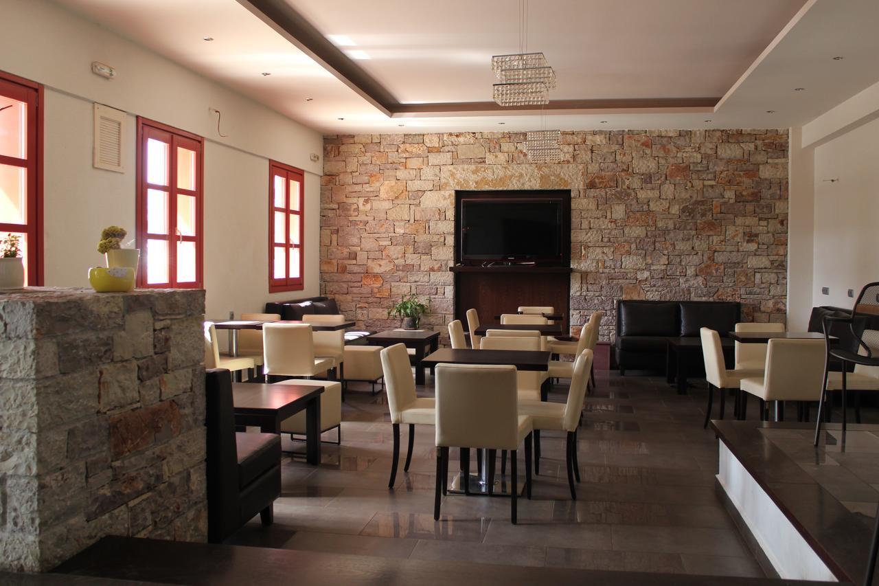 Aposperides Hotel Livadi  Exterior photo