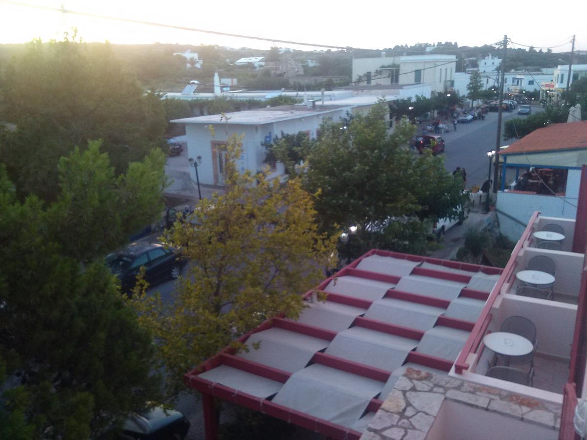 Aposperides Hotel Livadi  Exterior photo